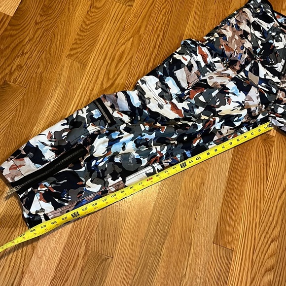 Free People Movement My Boo Pant Camo Cargo Zipper Size Small NWT - Picture 8 of 16